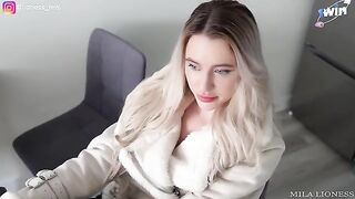 Are you a fool? Why did you give me Viagra? Spread your legs