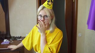 A stepbrother pushed his cock into the birthday girl’s wet pussy