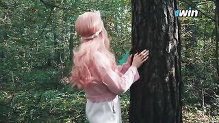 A forester's big dick helped a girl who got lost in the forest