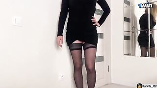 A stepmom checked the size of man’s cock
