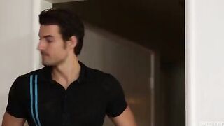 Guy in condoms fucked beautiful mulatto