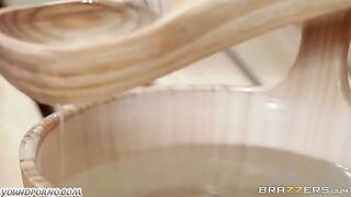 A man offered a woman to fuck in the sauna steam room