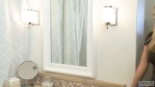 A husband fucked his wife in the bathroom, episode 1
