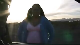 A fat woman is not embarrassed to show her hole and vagina
