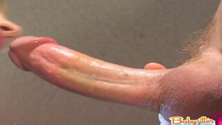 The supermarket cashier divorced the client for anal sex