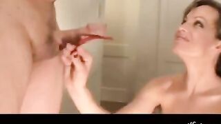 Girl with big boobs makes a powerful blowjob and receives a cumshot