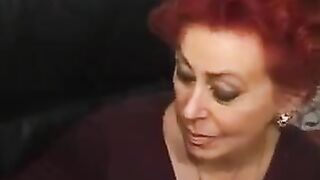 The best secretary is an experienced mature, who knows how to fuck