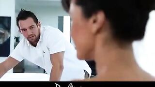 Massage finished with a cumshot on her oily boobs