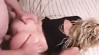 The husband roughly fucked his wife at home, exploring anal play