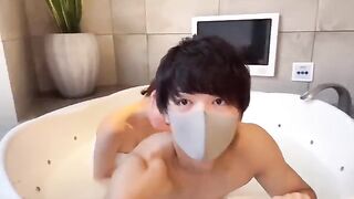 Japanese guy’s slippery handjob with cum lube ends with a hot creampie