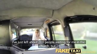 The bride met a taxi driver and changed her clothes
