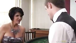 A woman lost a card game and had to pay with her mouth and pussy