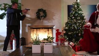 A man received a gift from a mysterious woman on Christmas morning