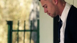The student received a penis in the disk for sex