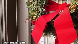 The Snow Maiden is giving a blowjob to the guy at New Year's