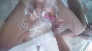I came to Karter Foxx’s house and she gave me a blowjob in the shower