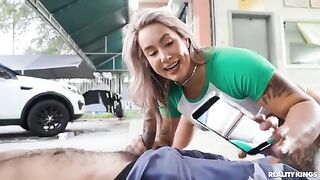 A girl got her skvirit and ripped panties while having sex with a mechanic