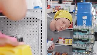 The bodega dude managed to get a girl with a big ass