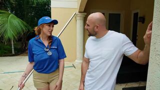 My pool girl’s juicy MILF ass is amazing