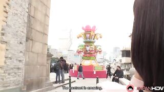 After the breakup, the Japanese girl went to Macao and met a new boyfriend