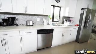 A maid with a big ass cleans the house naked