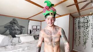 It was a Christmas surprise for the young man from Angelrawww