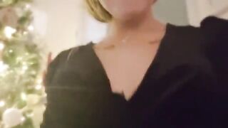 The pretty French girl cooks for her boyfriend and ends up as a dessert