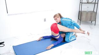 Instead of jogging, a brunette gets fucked in the gym