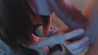 A beautiful woman with a great ass fucks deeply with a man’s fat cock