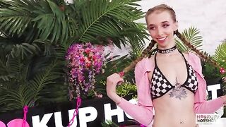 Finish on the count of three! - amazing blowjob action with a hot kitten