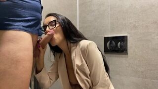 A couple has sex right in the restaurant booth