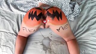 Fella crushed pumpkin, as if fucking a girl