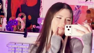 A girl showed her mirror-dildo video to her girlfriend in 2026