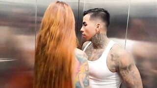 I meet my hot neighbor in the elevator and fuck her hard