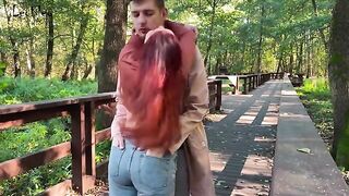 Guy stuck his cock in stranger’s cunt in the park and fucked her